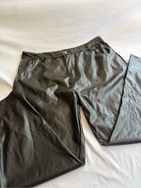 LOVE Faux Leather Pants Women’s Size 3X Black Plus Size